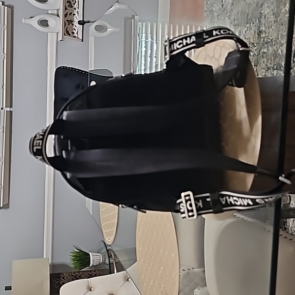 Michael kors  backpack - Picture 2 of 3